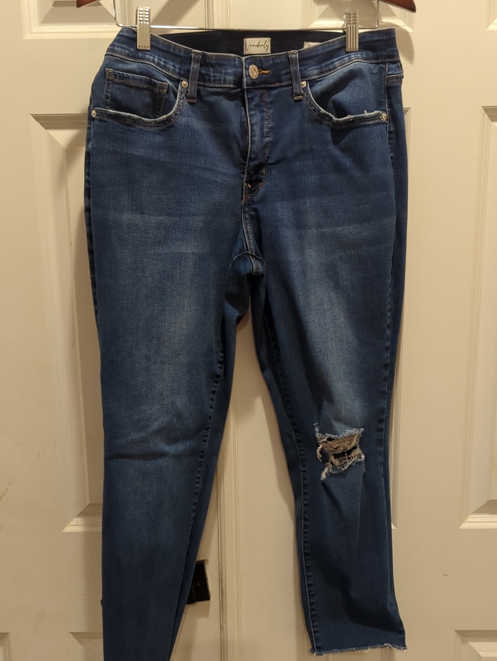 Wonderly Dark Blue Skinny Jeans with Knee Rip